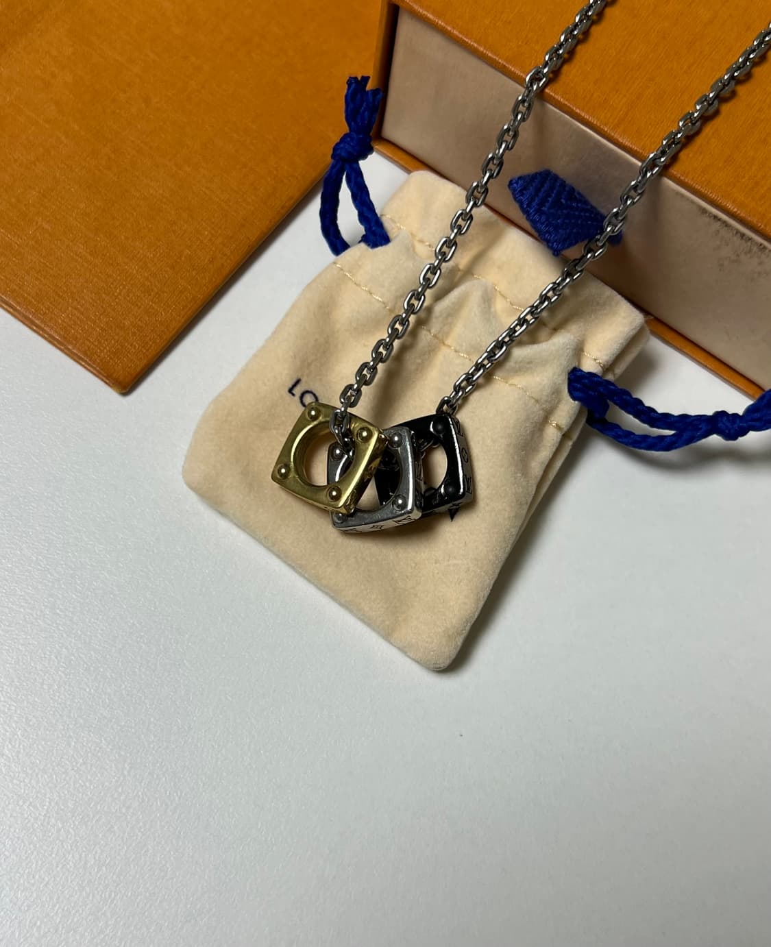 [정품] 루이비통 모노그램 볼드 네클리스 다크 루테늄 골드 실버 목걸이 상품이미지4