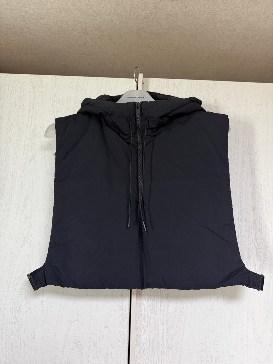 [OS] 코스/ 패디드 후드 질레 상품이미지1