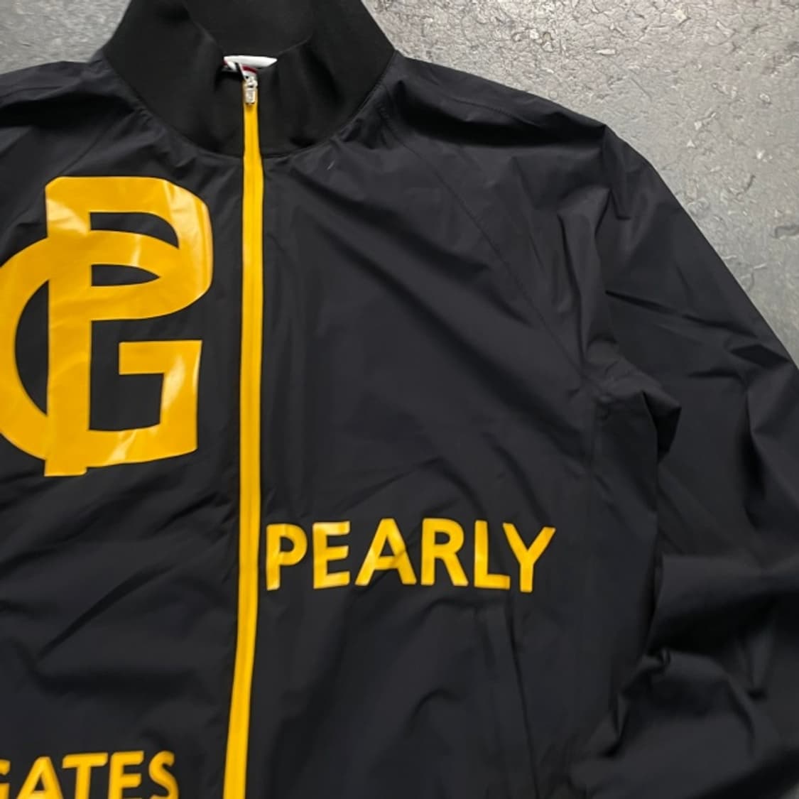 95 파리게이츠 빅 로고 프린팅 자켓  상품이미지2