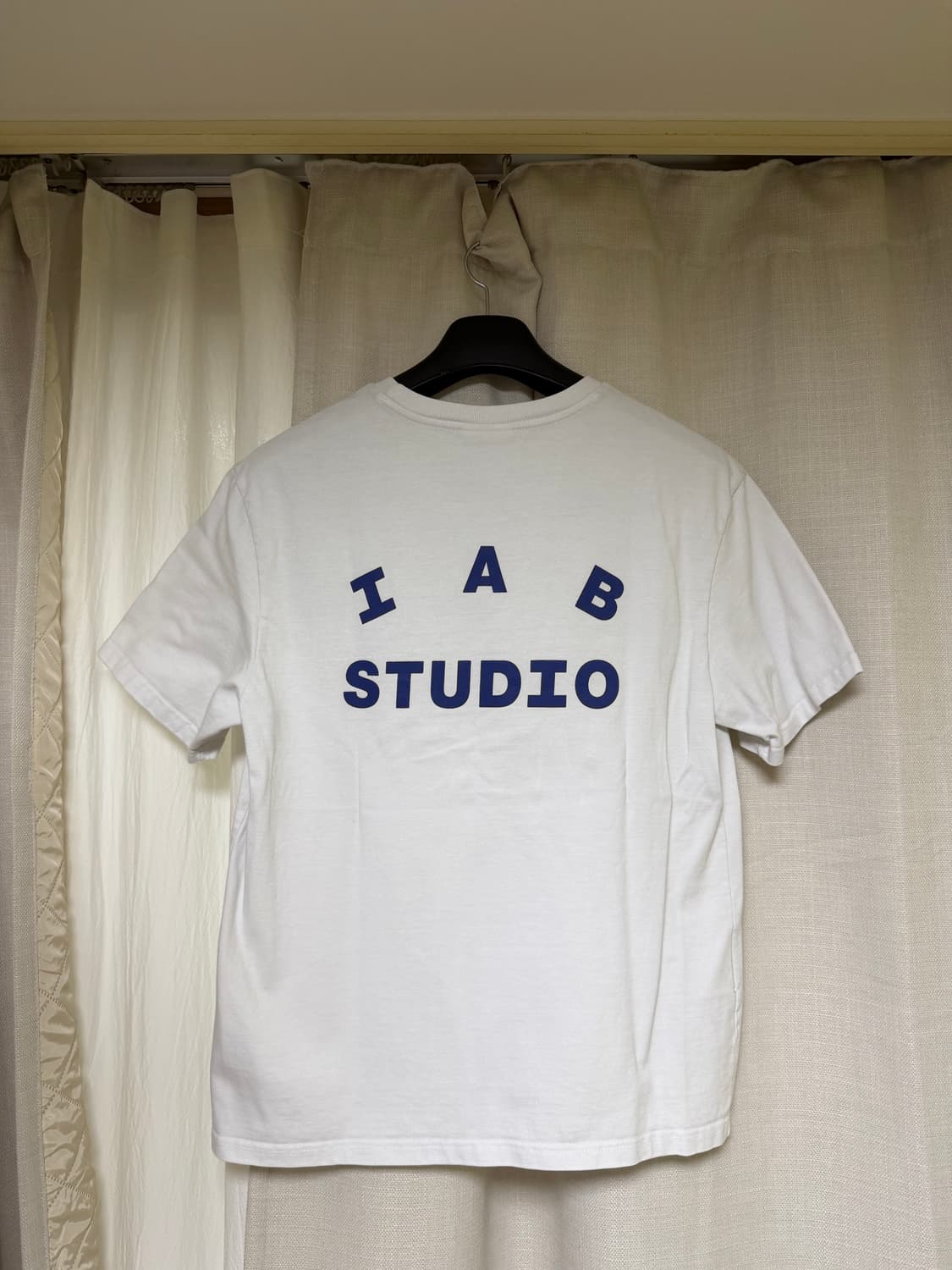 아이앱스튜디오 반팔티 화이트 블랙 상품이미지2