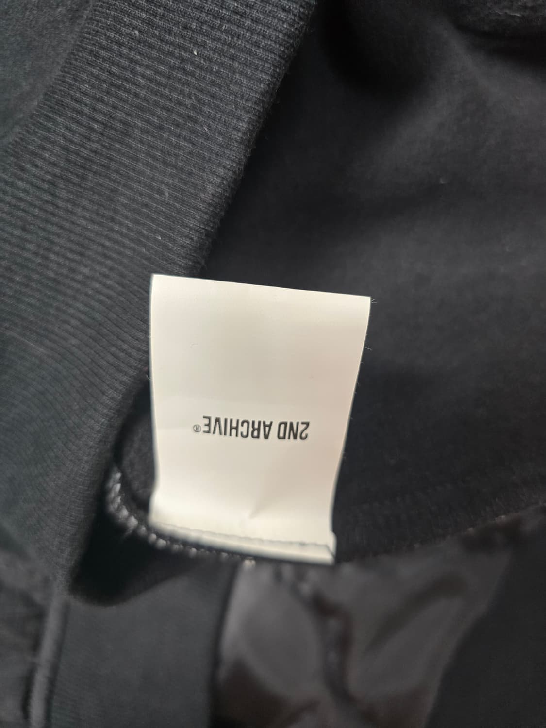 2ND ARCHIVE 퀄팅 맨투맨 블랙 상품이미지7