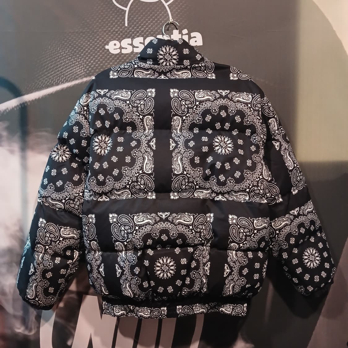 트리플 페이즐리 숏패딩 상품이미지2