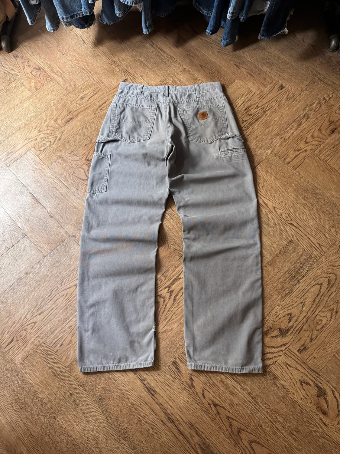 [32]칼하트 USA 더티 데미지드 차콜 싱글니 카펜터 워크 팬츠 상품이미지2