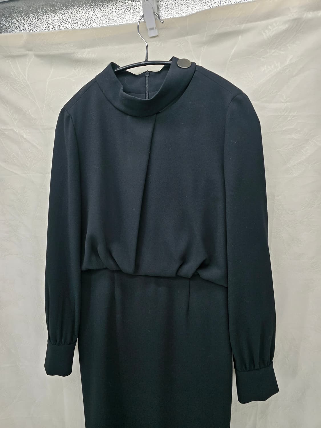 블랙 하이넥 긴팔 원피스 상품이미지2