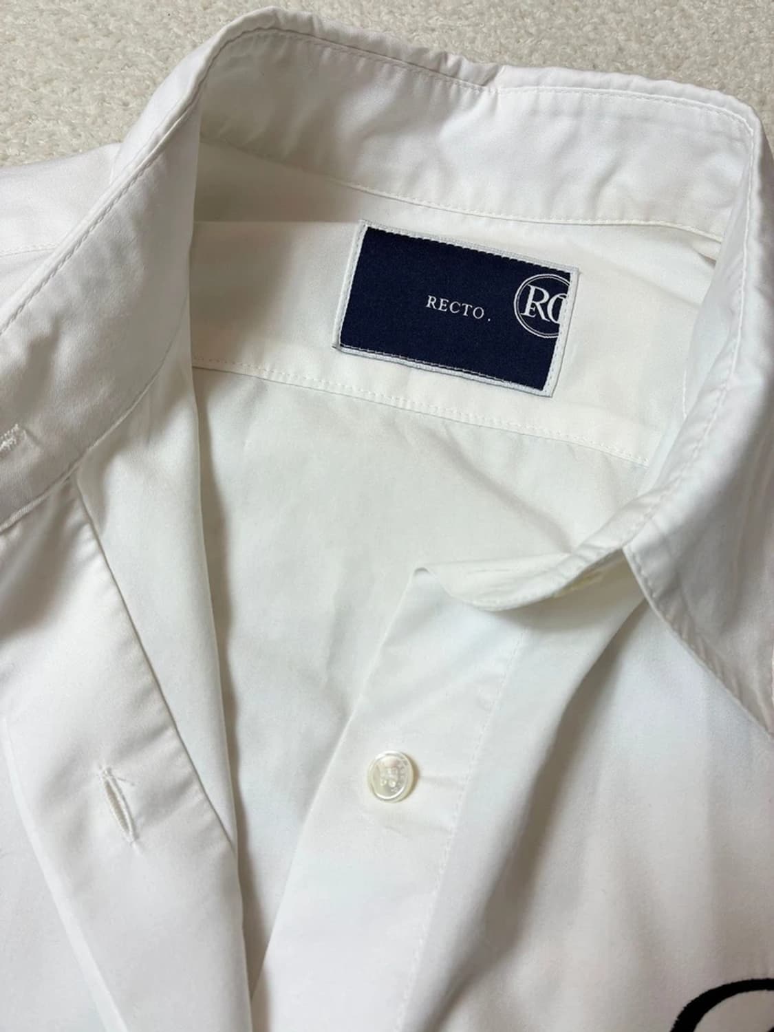 렉토 recto 시그니처 화이트 블라우스 PN6658 상품이미지4