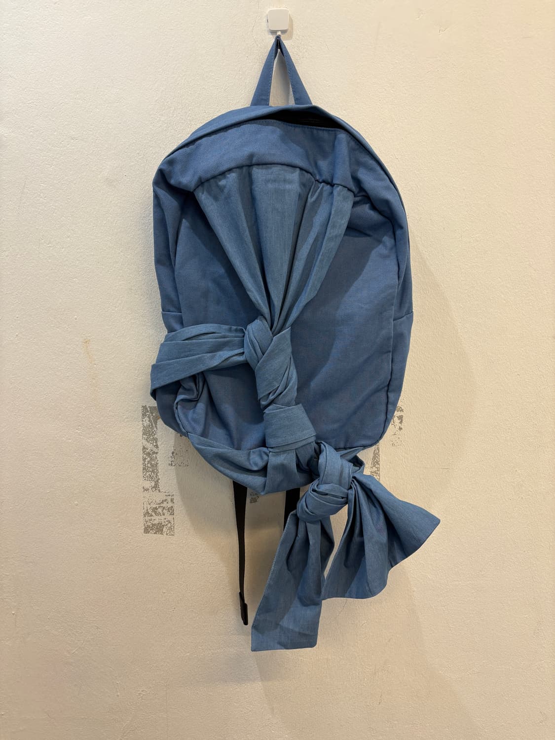 IUGAMAKARAS Ribbon Backpack 상품이미지1