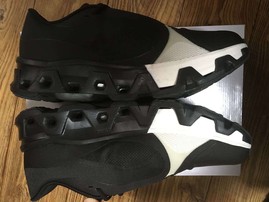 온러닝 파프 클라우드몬스터 하이퍼 블랙 판매합니다 상품이미지4