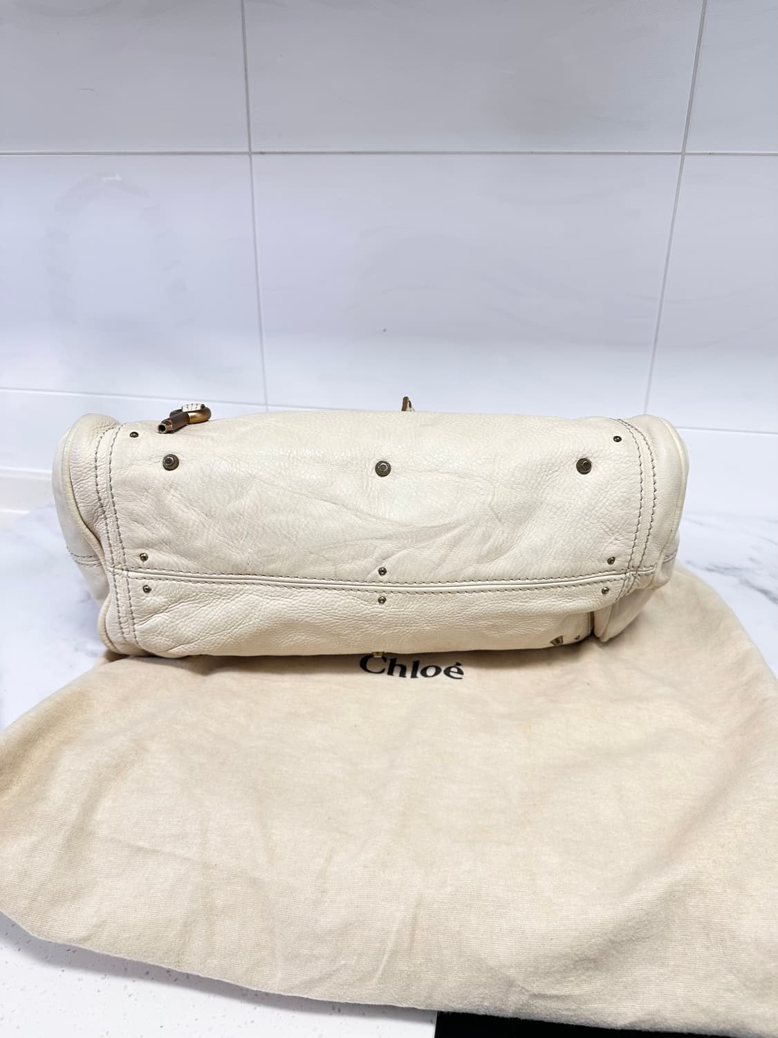 ❌거래중[A 정품] 끌로에 패딩턴백 아이보리 금장 상품이미지6