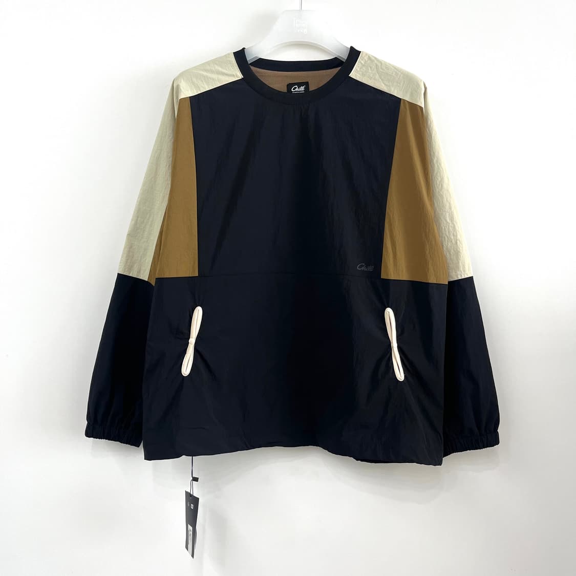 (새상품) 칠스포츠클럽 버전3 블랙 윈드브레이커 아노락 상품이미지2