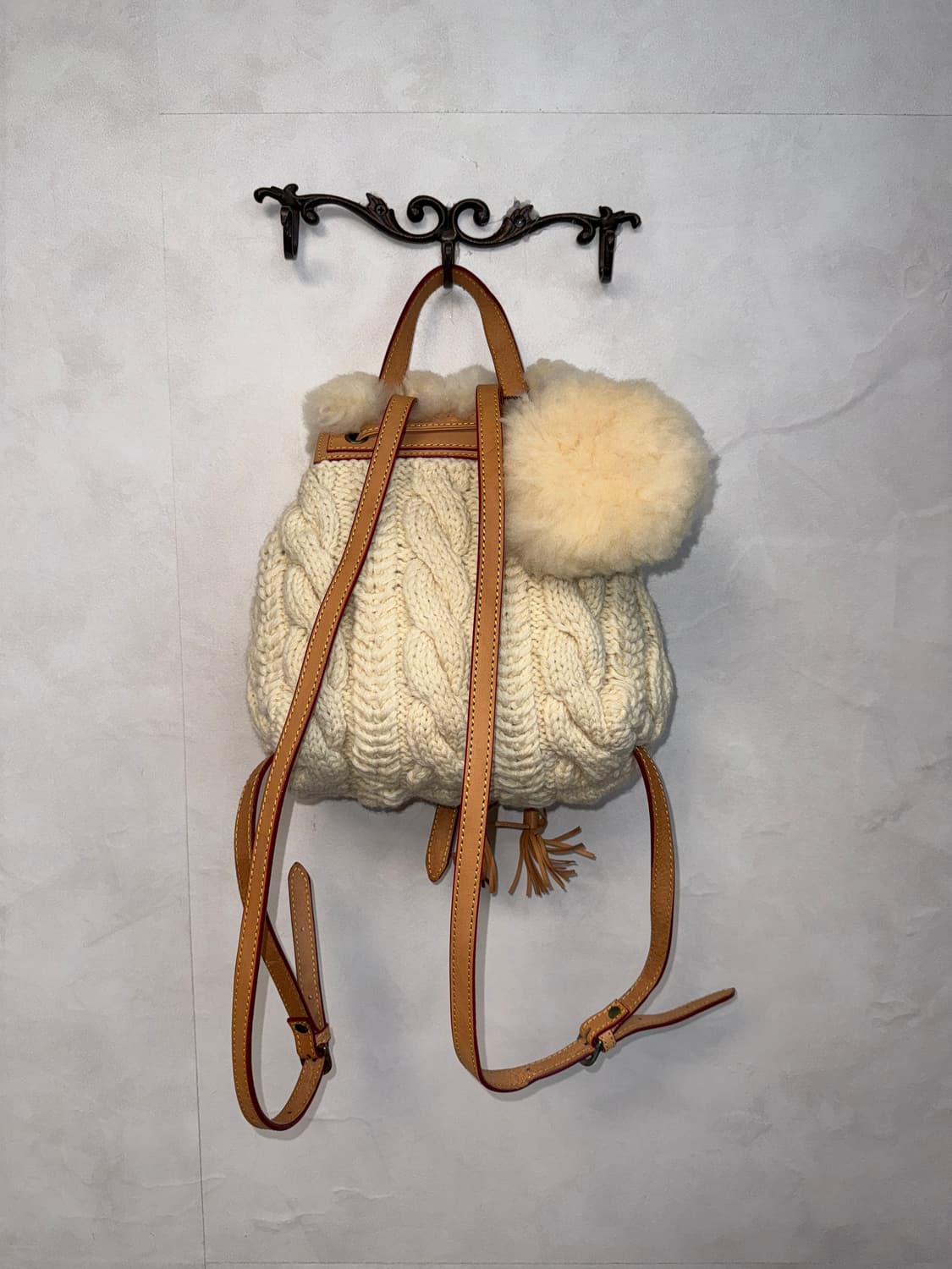 Ivory lamb fur wool knit backpack 상품이미지3