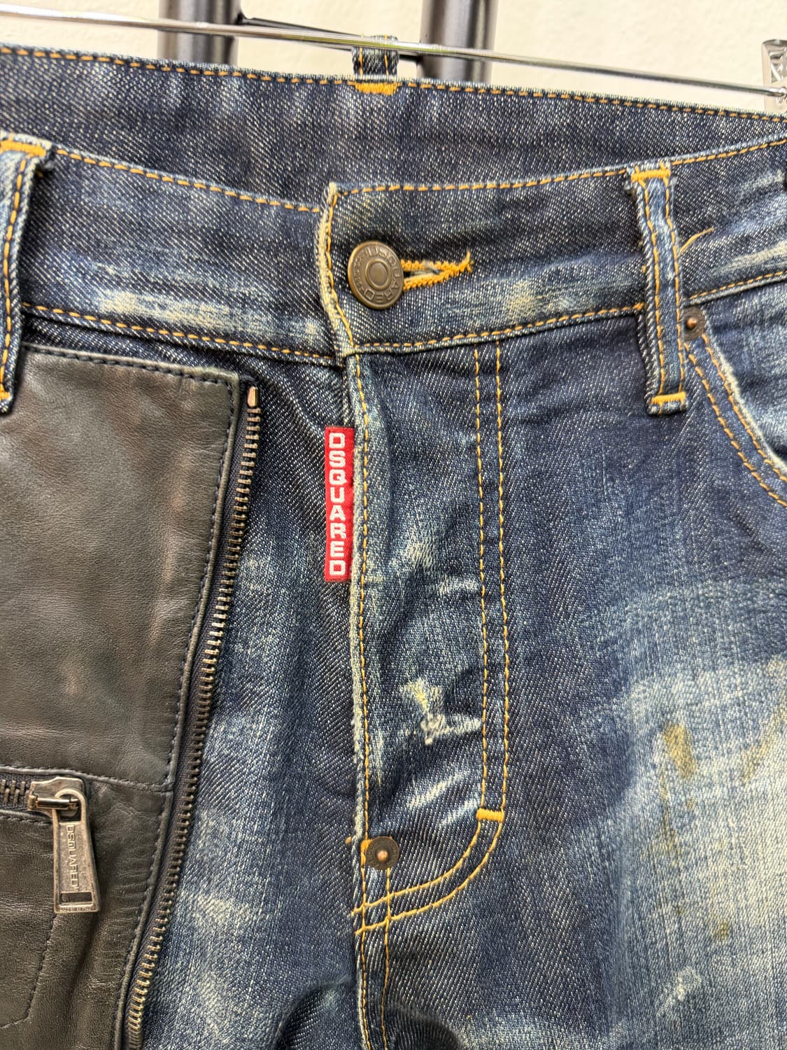 정품) DSQUARED2 가죽 패치 데님 청바지 44(32) 상품이미지3