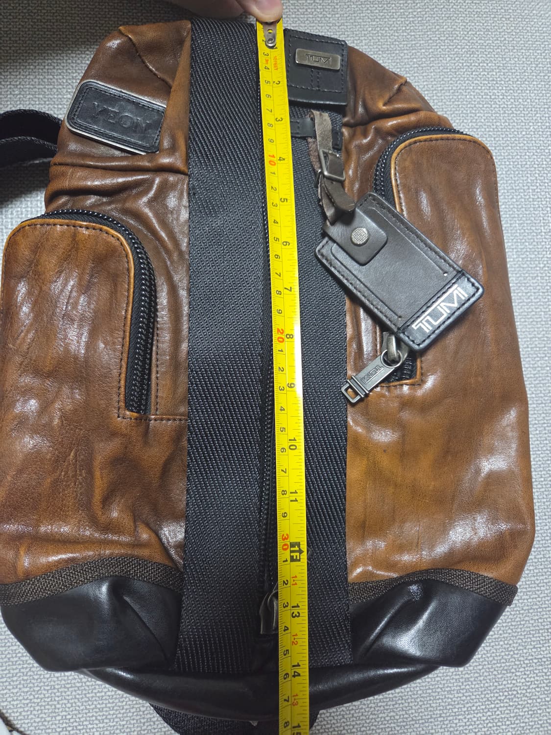 TUMI 투미 슬링백 팝니다 상품이미지8