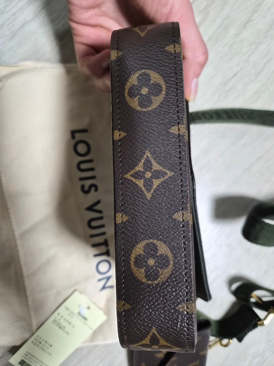 루이비통 팰리시 스트랩앤고 상품이미지5