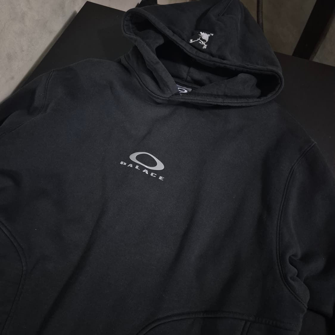 오클리 X 팔라스 블랙 후드티 XL사이즈 상품이미지3