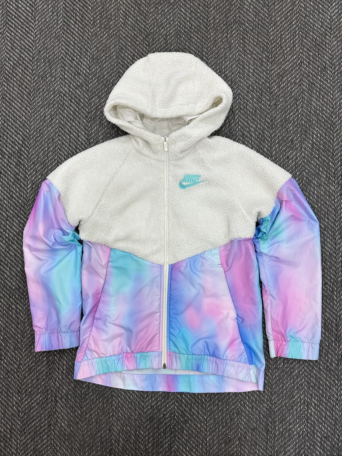 나이키 홀로그램 뽀글이 점퍼 상품이미지1