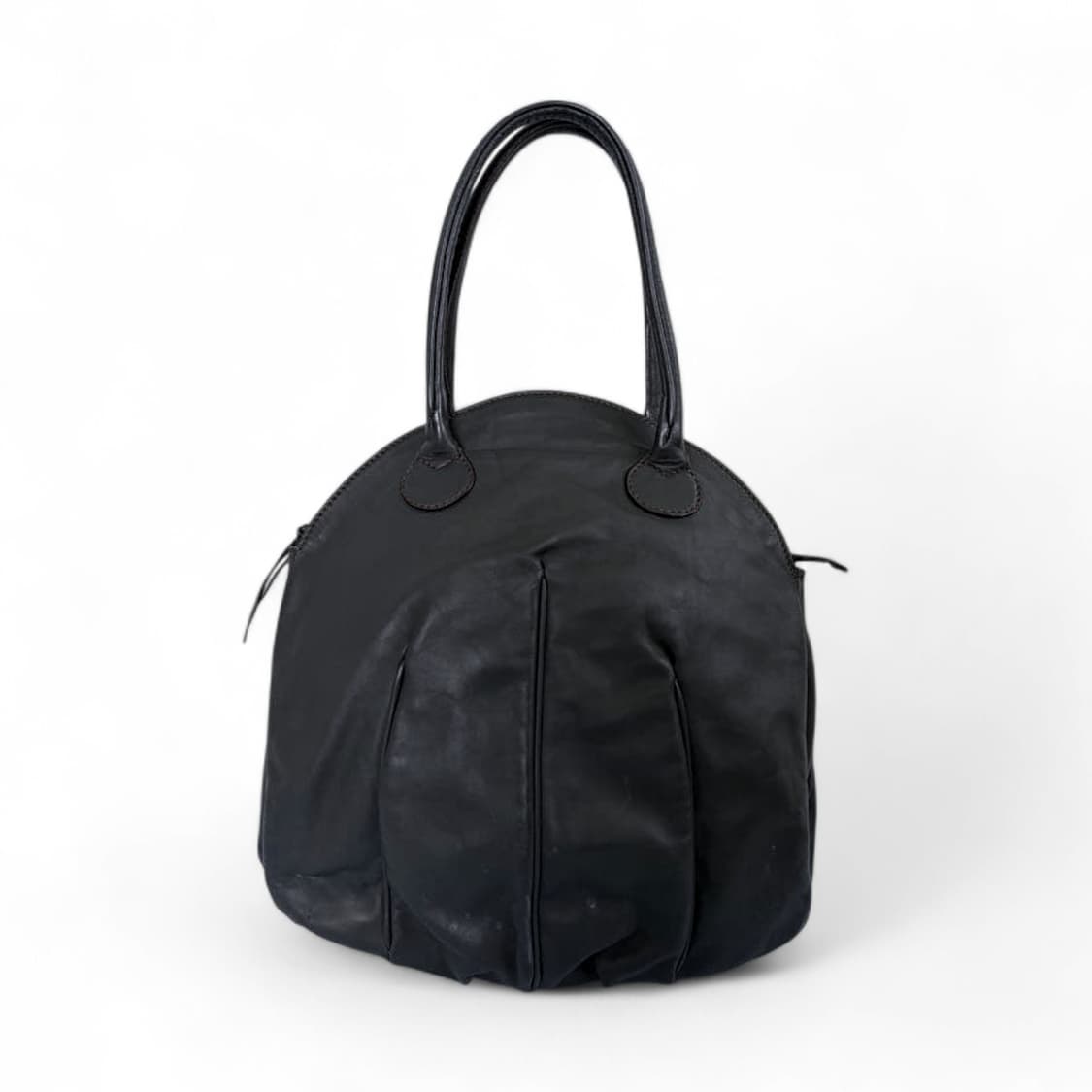 나인티퍼스트 유토피아 소가죽 라운드 토트백 꼼데가르송 이세이미야케 스타일 상품이미지1