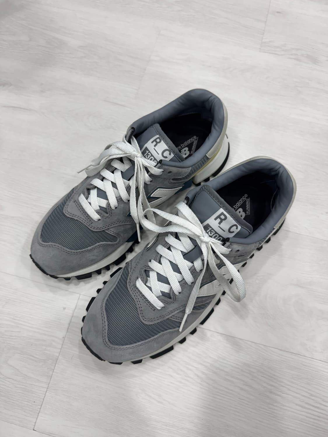 뉴발란스 RC1300 도쿄 디자인 스튜디오 그레이 상품이미지2