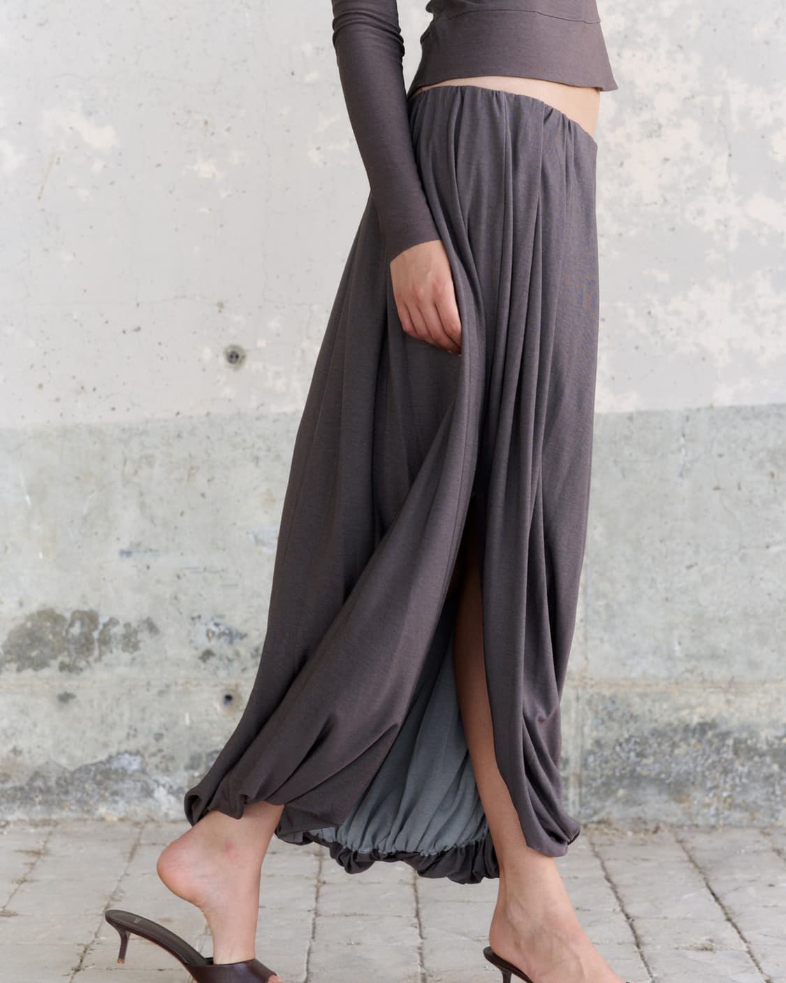 퍼스널 랭귀지 cascade 스커트 -차콜 브라운 상품이미지1