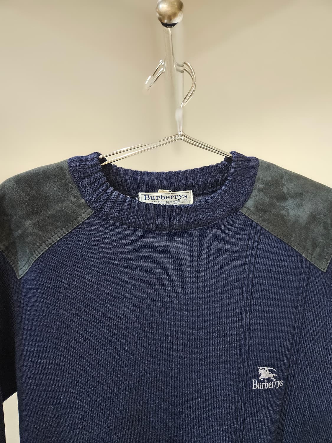 버버리 숄더패치 니트 상품이미지3