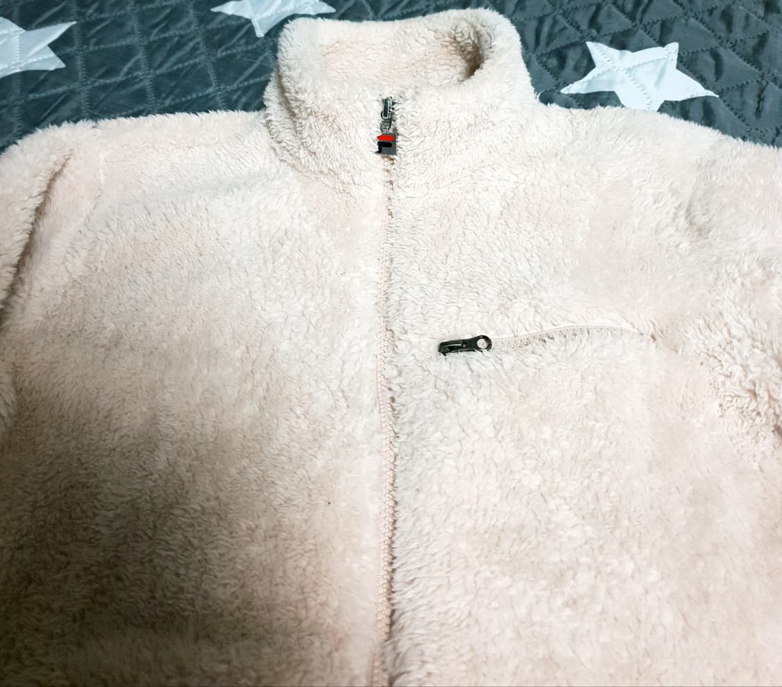 FILA 레그핏 어깨로고 퍼 후리스 집업자켓 아이보리 (S) 상품이미지2