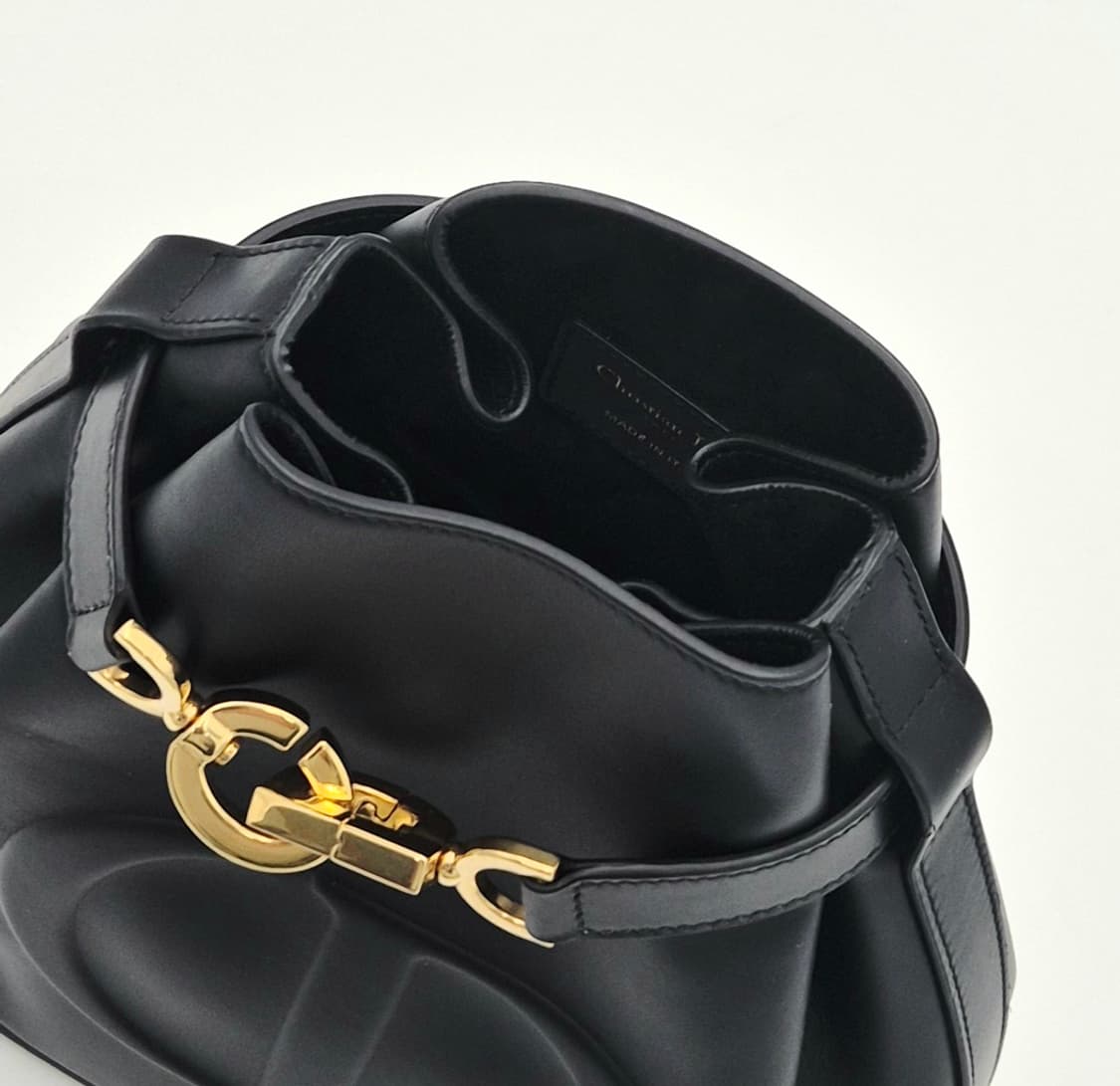 디올 쎄 디올 미듐 버킷백 블랙 상품이미지8