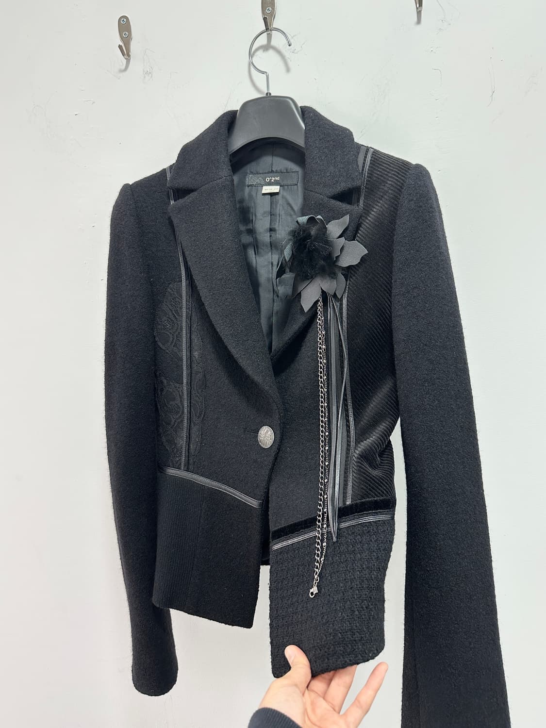 Brooch detail mixed texture jacket 상품이미지5