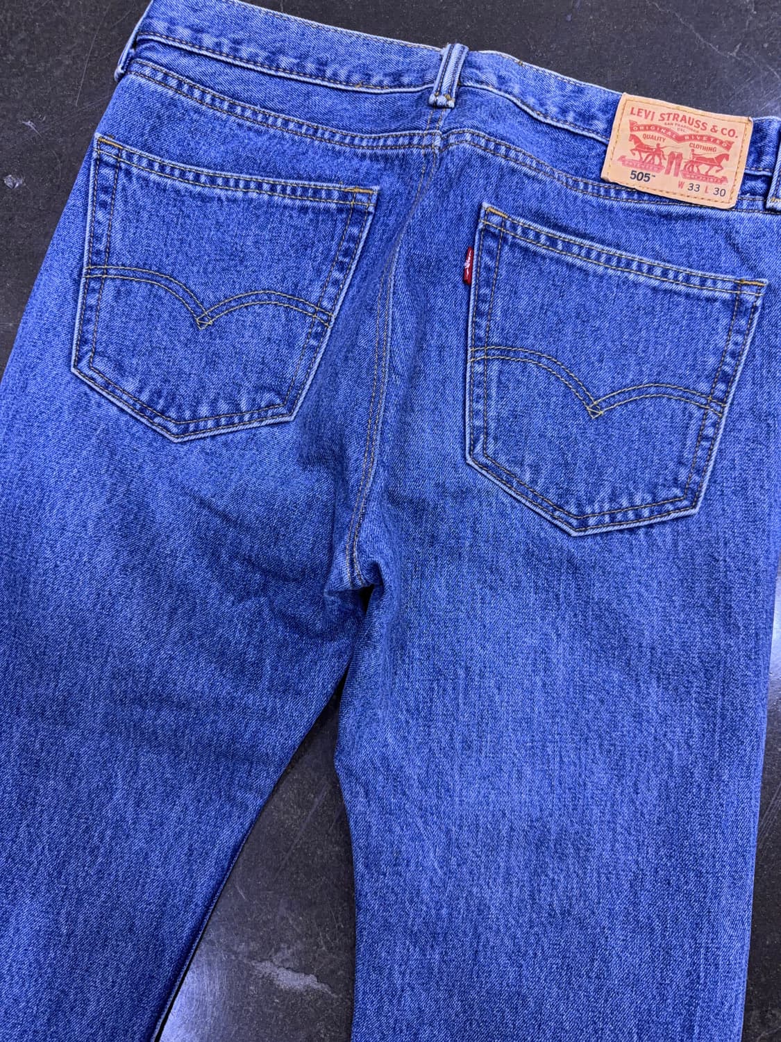 리바이스 505 레귤러 스트레이트핏 스톤워싱 데님팬츠 33 상품이미지6