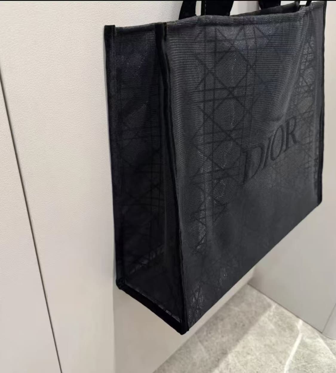 디올 메쉬 토트백 상품이미지4