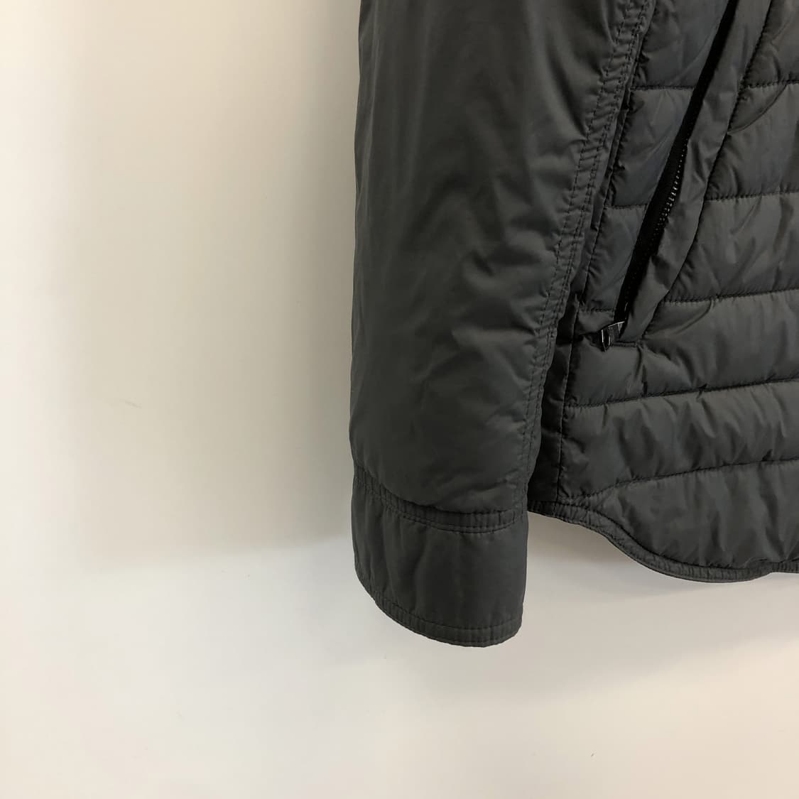 바나나리퍼블릭 프리마로프트 (국내판) 패딩셔츠 M  상품이미지2