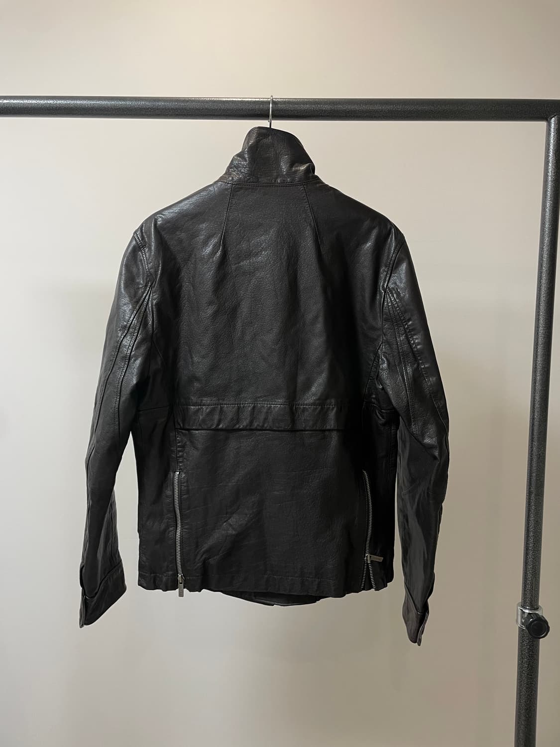 (100) 코데즈컴바인 딥브라운 하이넥 사선 지퍼 소가죽 자켓 상품이미지3