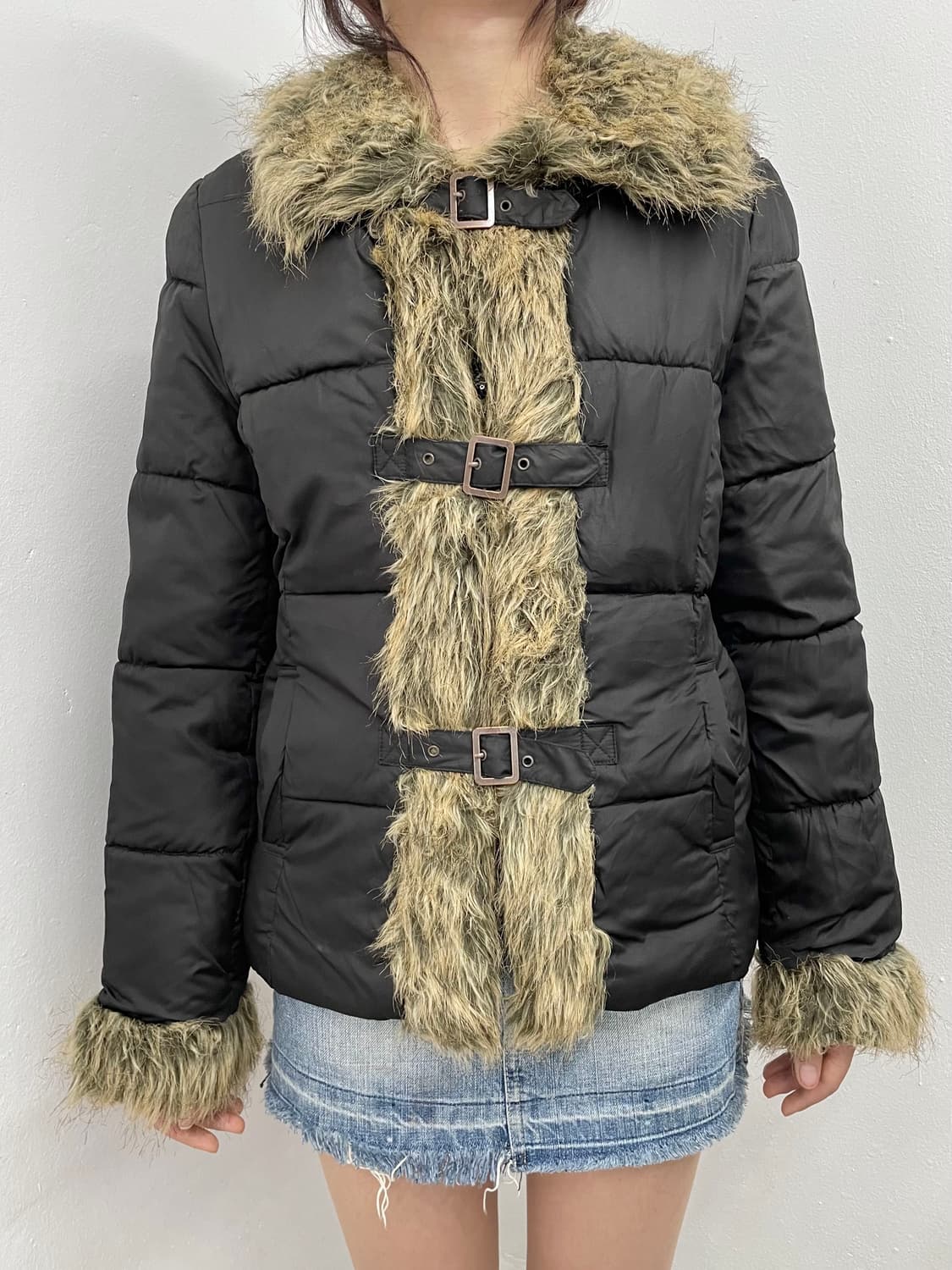 y2k 퍼 트리밍 버클 자켓 상품이미지2