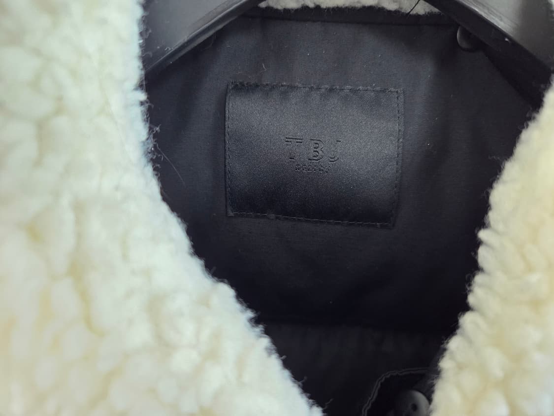 TBJ 블랙 양모 카라 덕다운 패딩 L(100) 상품이미지2