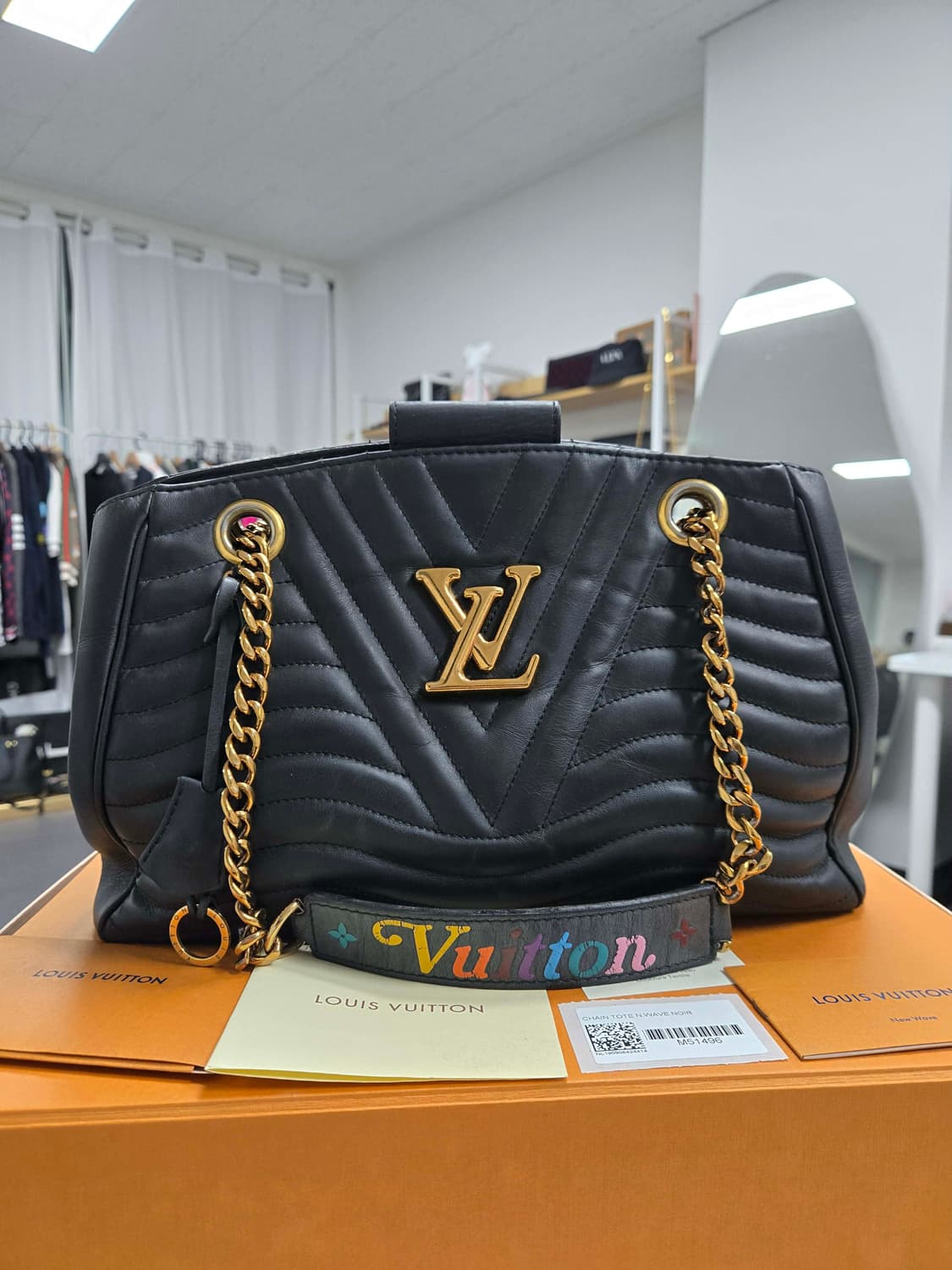 [정품] 루이비통 뉴 웨이브 숄더백 상품이미지1