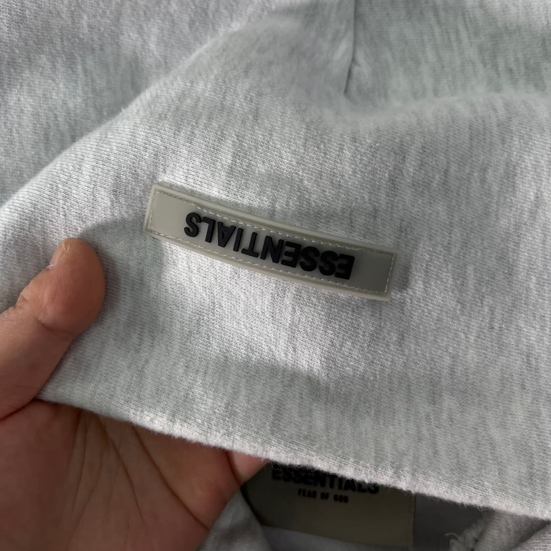 105 피오갓 에센셜 빅로고 후드티 상품이미지4