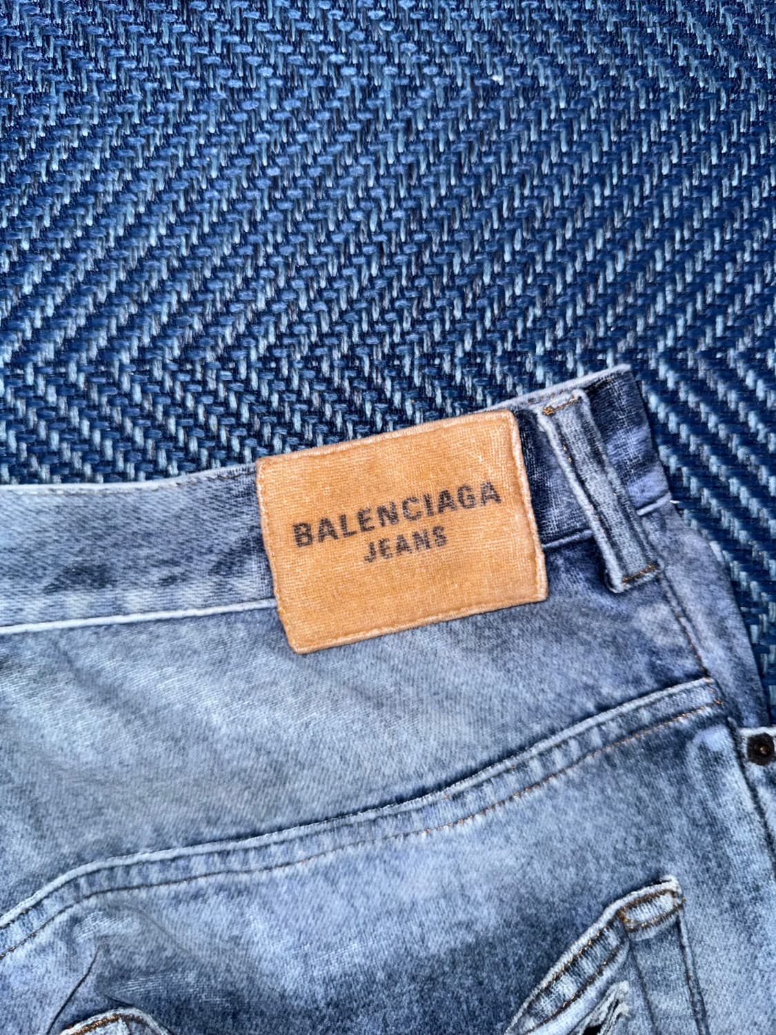 발렌시아가 트롱프뢰유 배기팬츠 상품이미지4