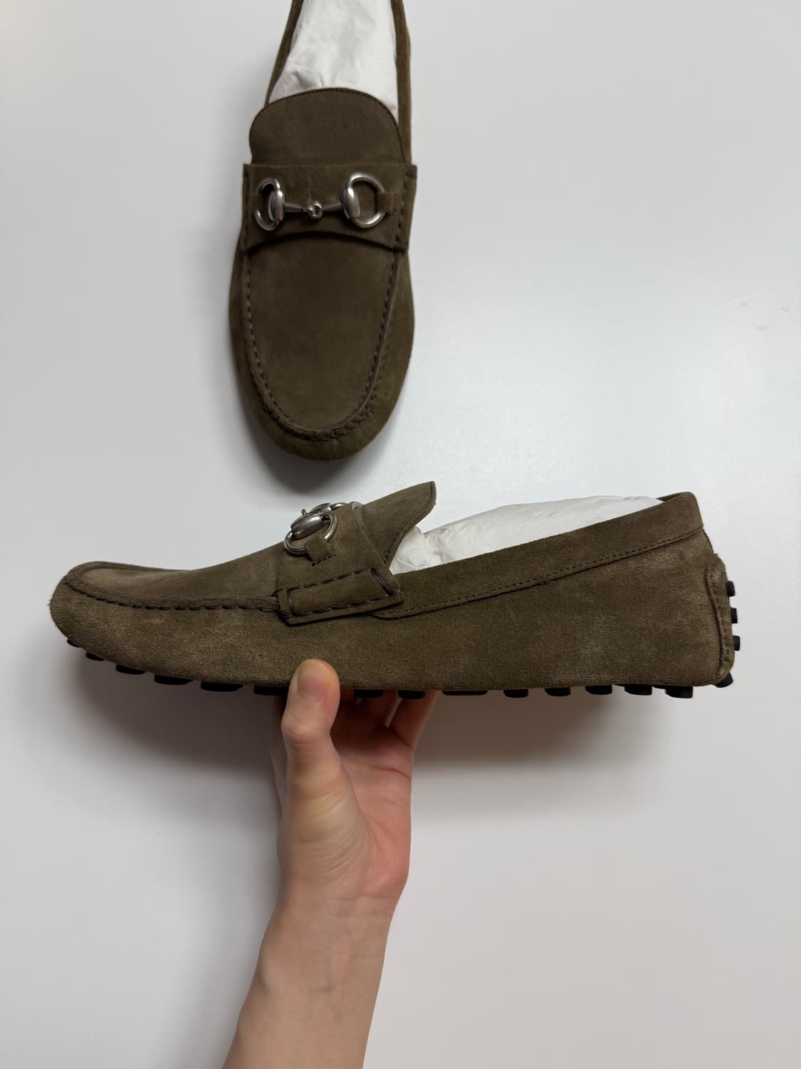 새제품/정품 풀박 구찌 스웨이드 홀스빗 로퍼 카키 8.5 상품이미지3