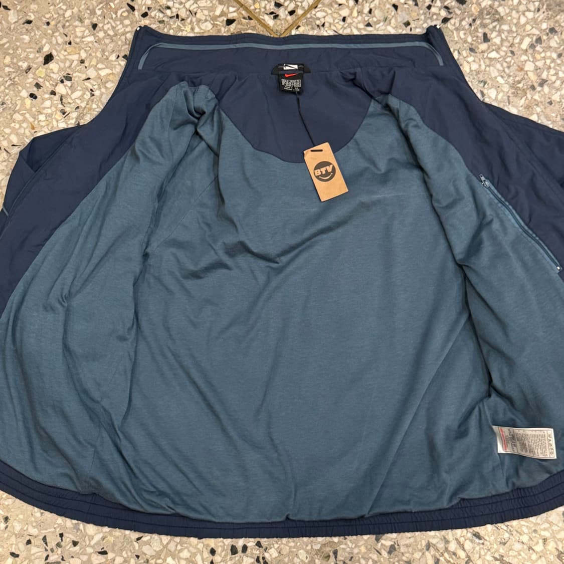 NIKE 90s 나이키 백 레드 스우시 바람막이 상품이미지6