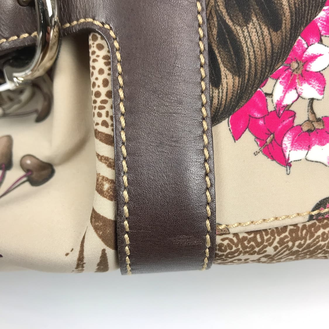 페라가모 Ferragamo 레오파드 나일론 숄더백 여성 가방 상품이미지3