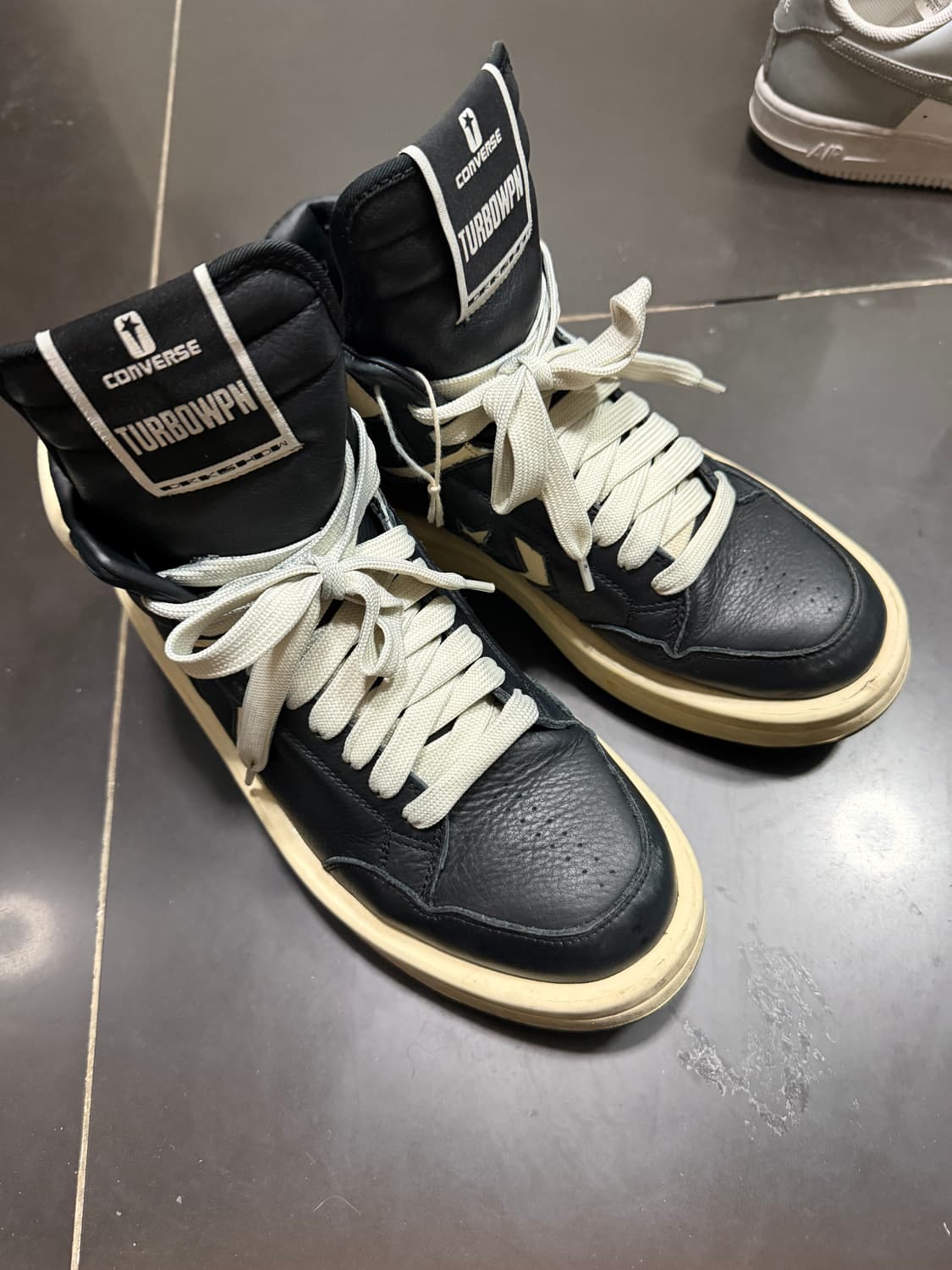 다크 쉐도우 컨버스 270 상품이미지1