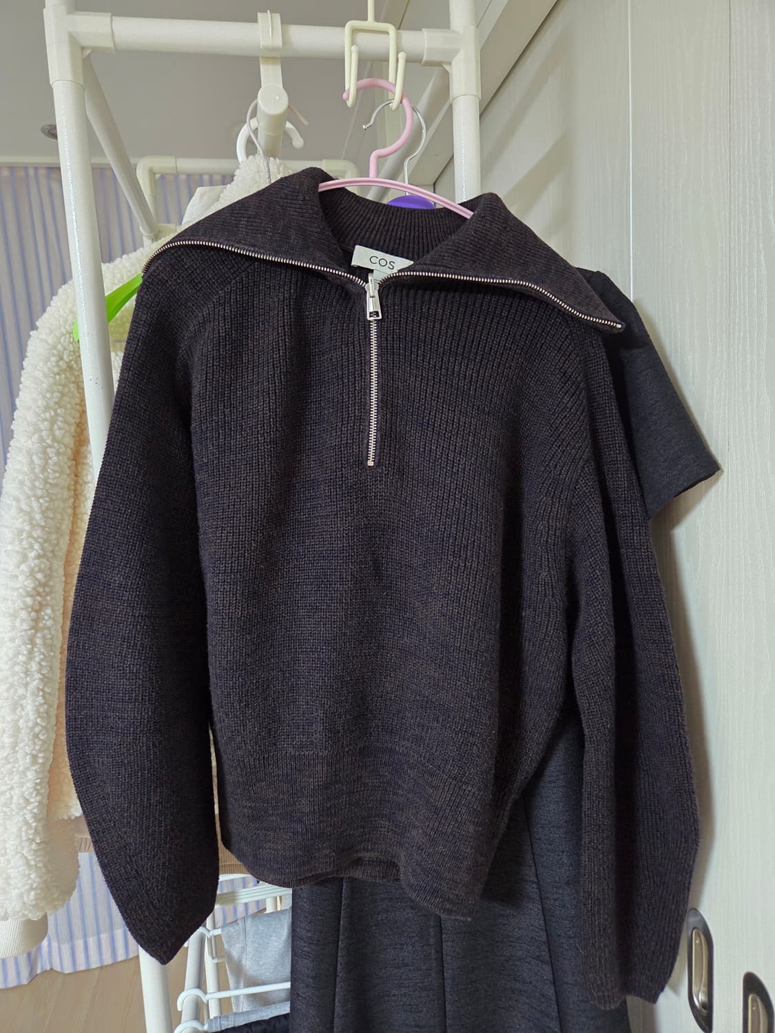 cos 코스 집니트 다크브라운 s 상품이미지2