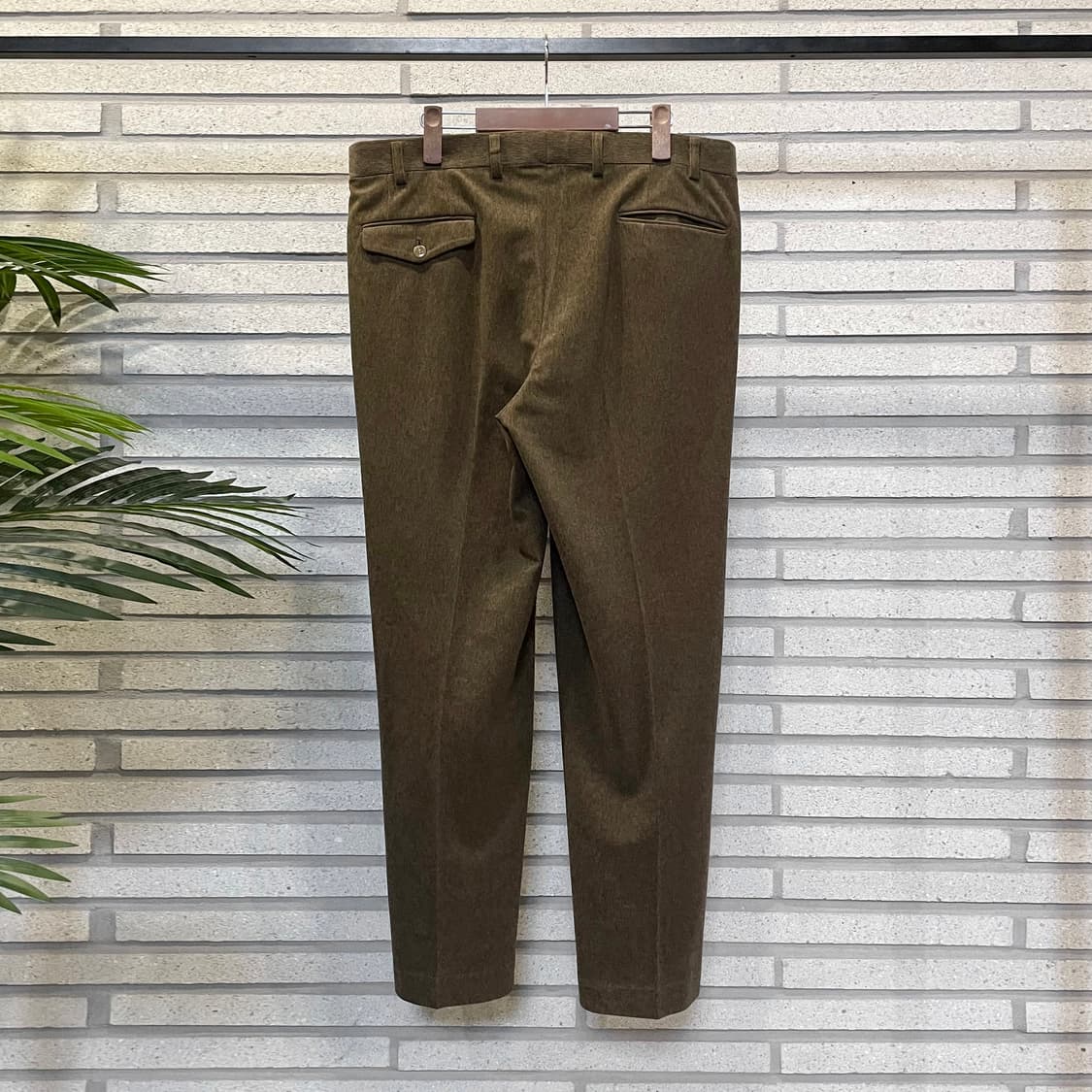 SPALDING 스팔딩 코듀로이 슬랙스 핀턱 디테일 브라운 상품이미지3