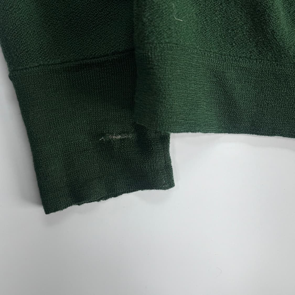 Ysl 입생로랑 스몰로고 그린 니트 가디건 상품이미지6