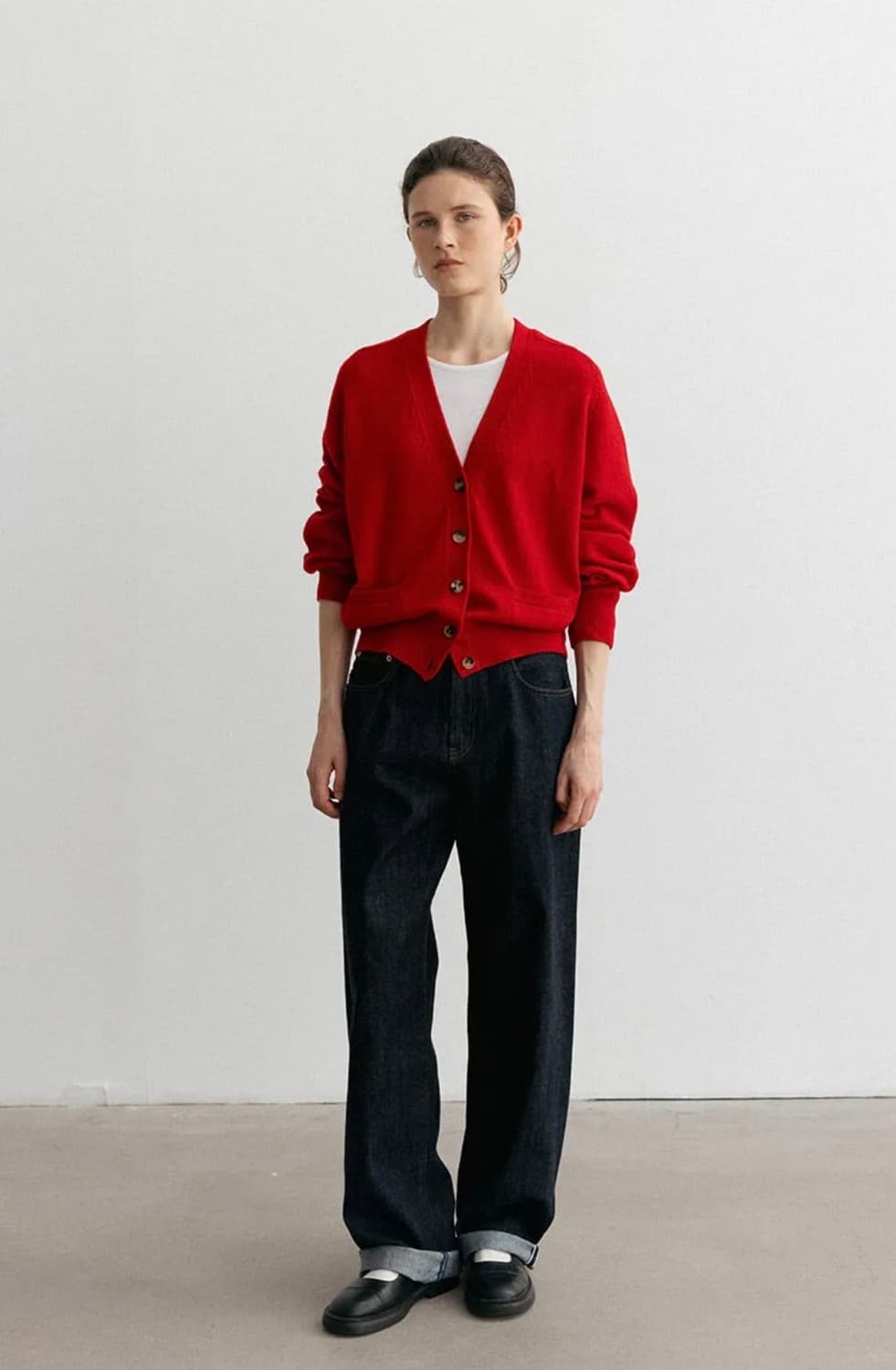 블랭크룸 울 브이넥 가디건 레드 상품이미지1