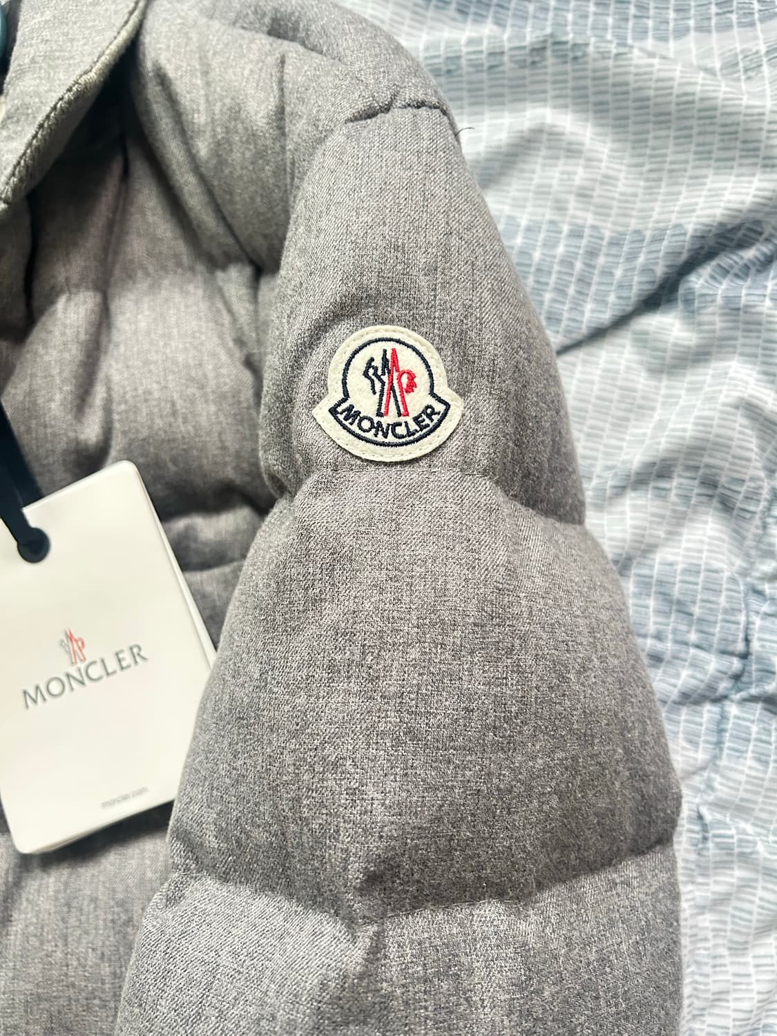 몽클 새상품 상품이미지3