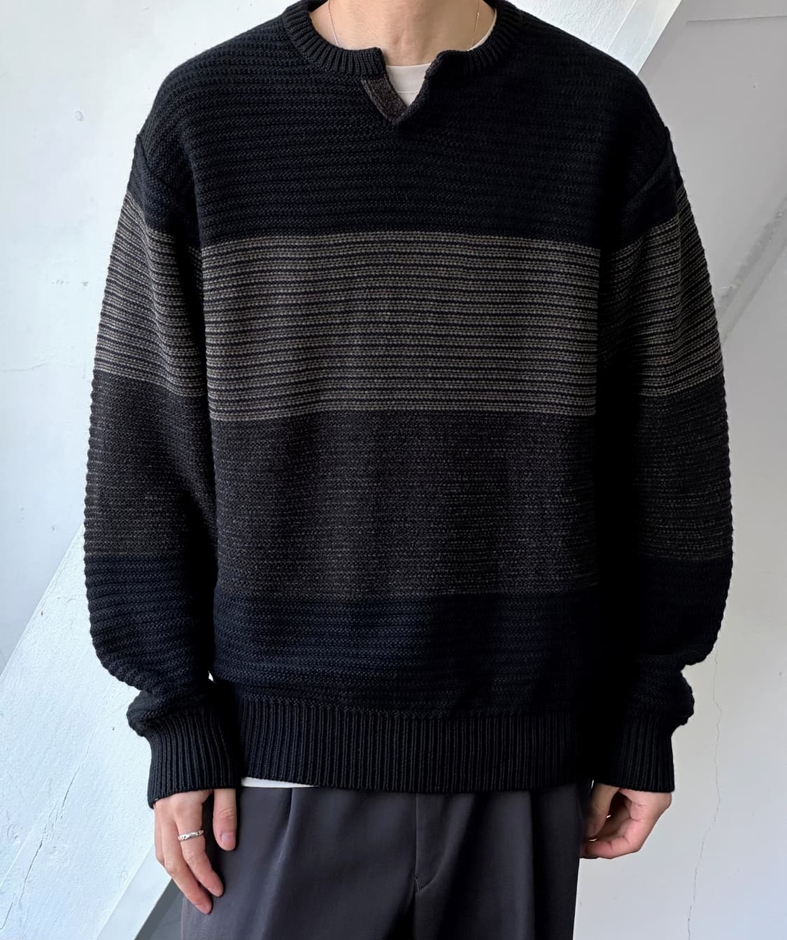 Wool acrylic fabric design neck knit P/O 상품이미지3