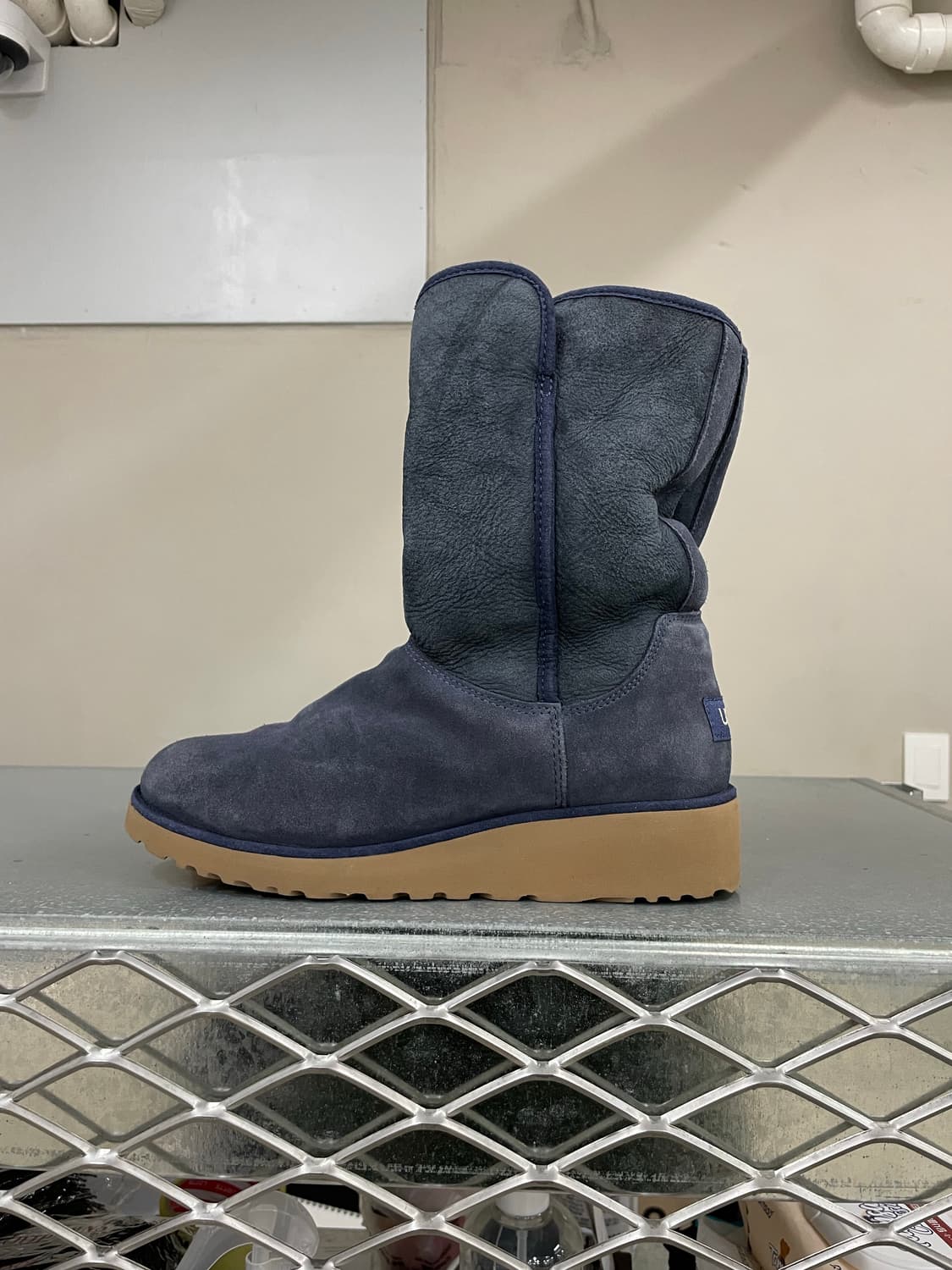 어그 에이미 스웨이드 부츠 250 상품이미지1