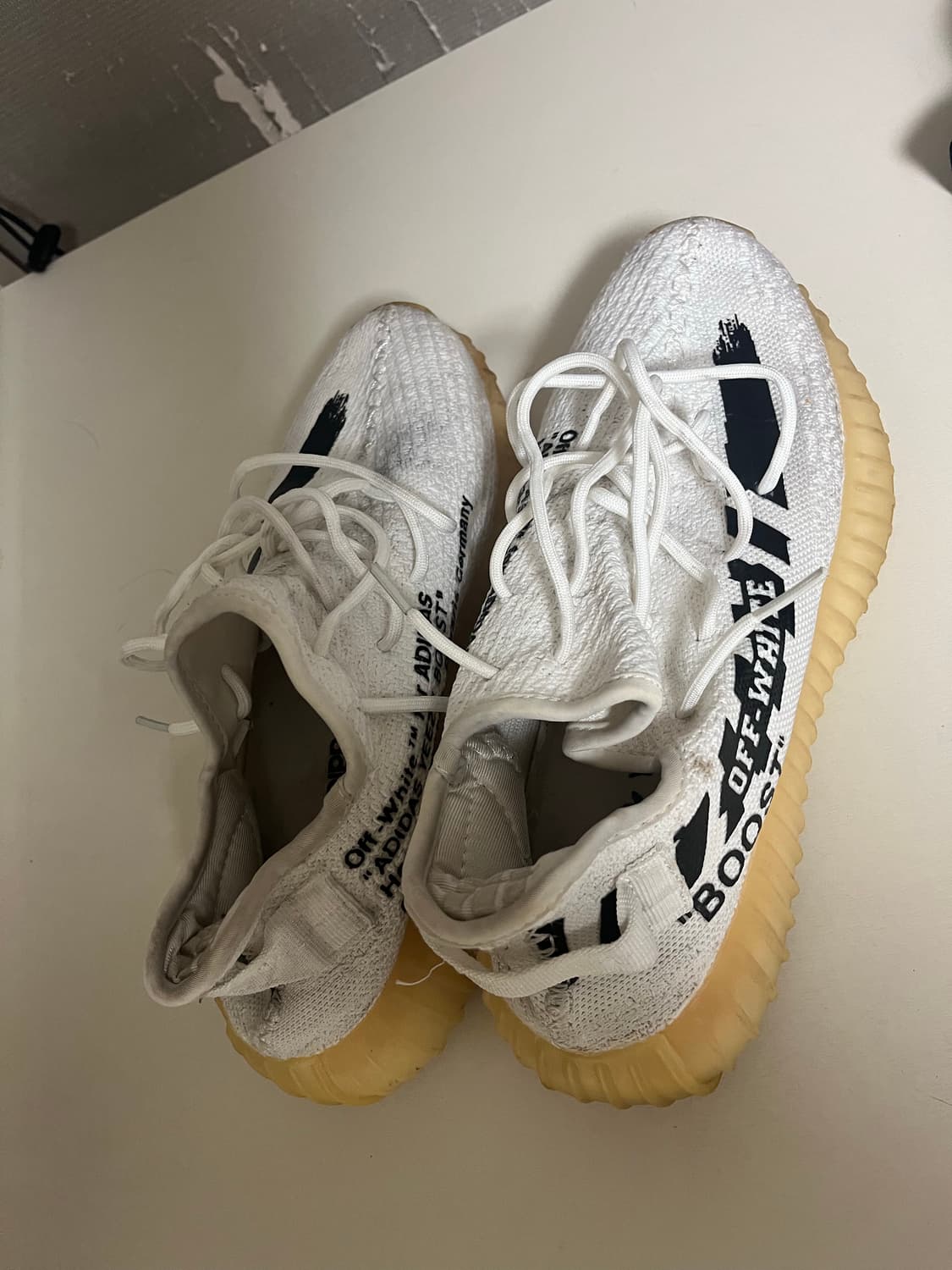 아디다스&오프화이트 이지부스트 상품이미지3