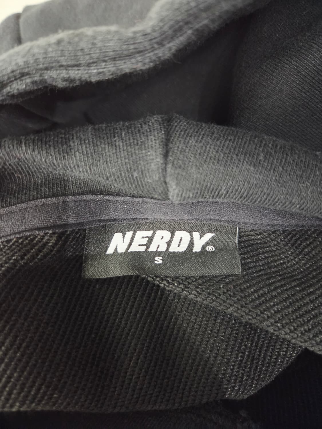 널디 NERDY 검정색 핑크라인 크롭 후드티_S 상품이미지6