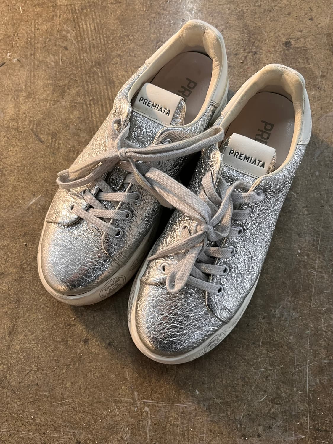 프리미아타 실버 스니커즈 37 상품이미지1