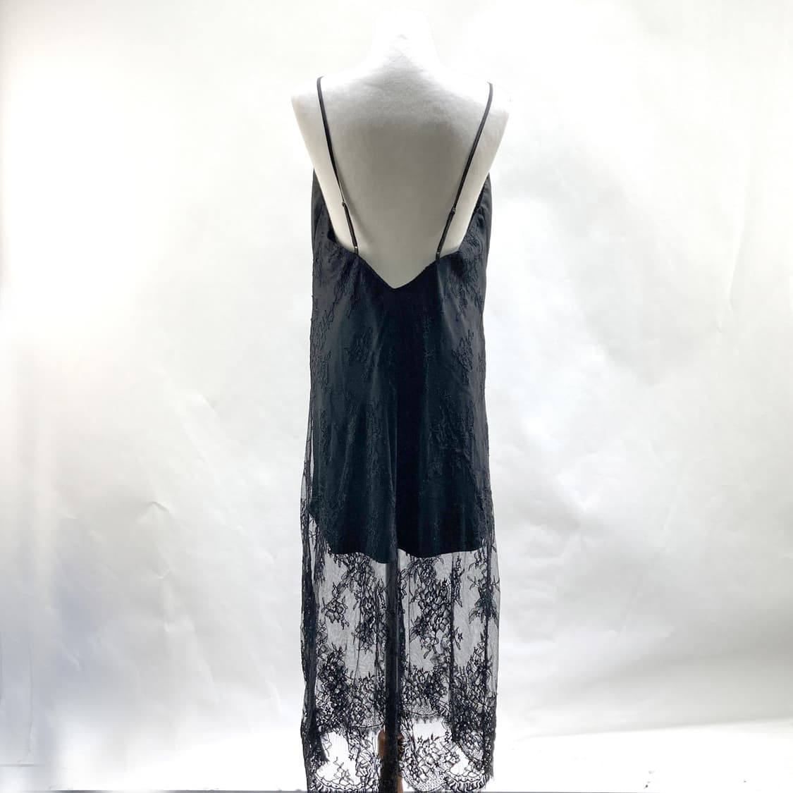 베라왕 택새상품 여성슬립원피스 블랙 L 상품이미지3